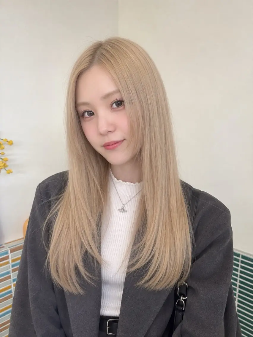 セミロング カラー ヘアカラー ハイトーン特化 /縮毛矯正/あかりのヘアスタイル