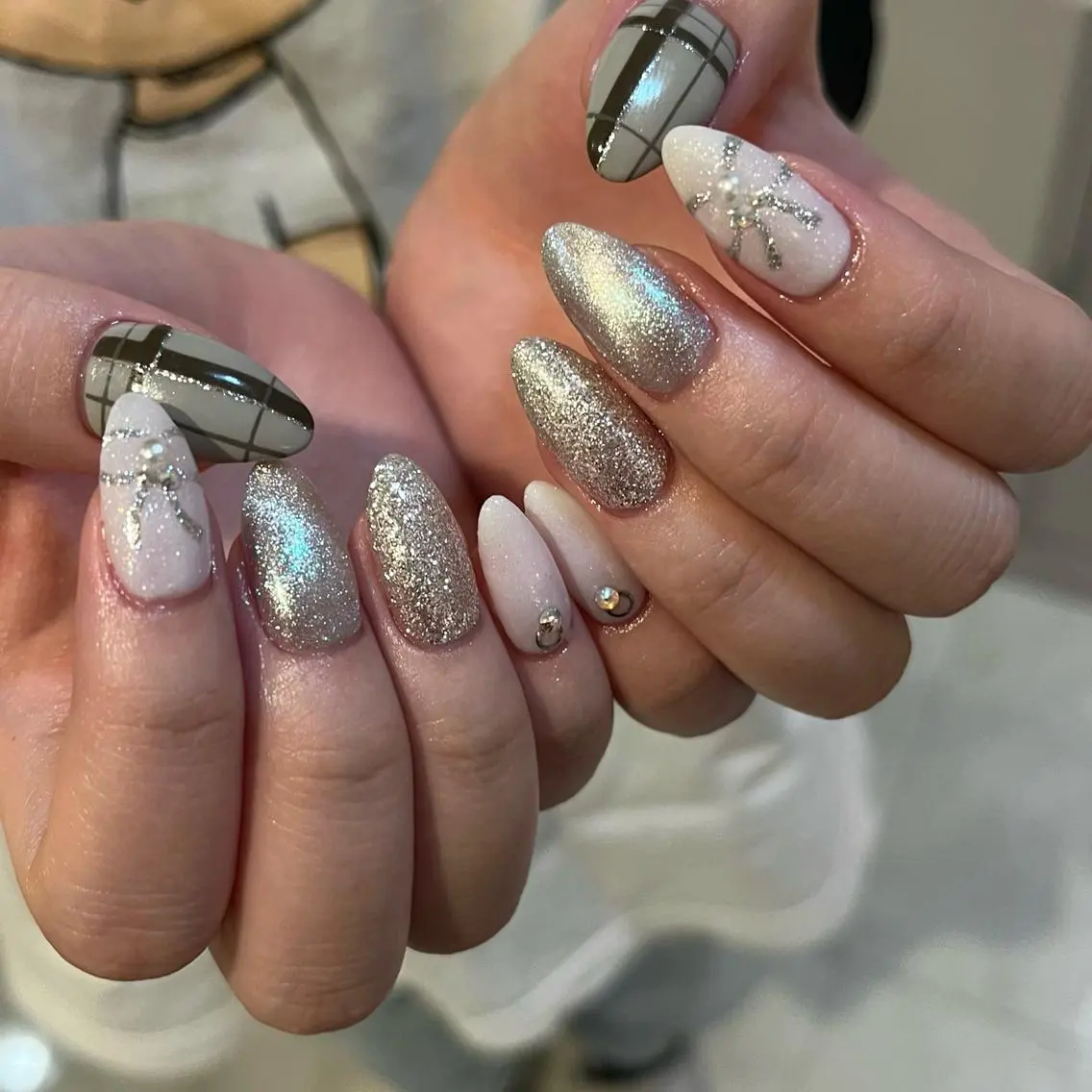 ネイル アートネイル ガーリー キラキラネイル 韓国ネイル ロングネイル Para Sol nail Maoのネイルデザイン