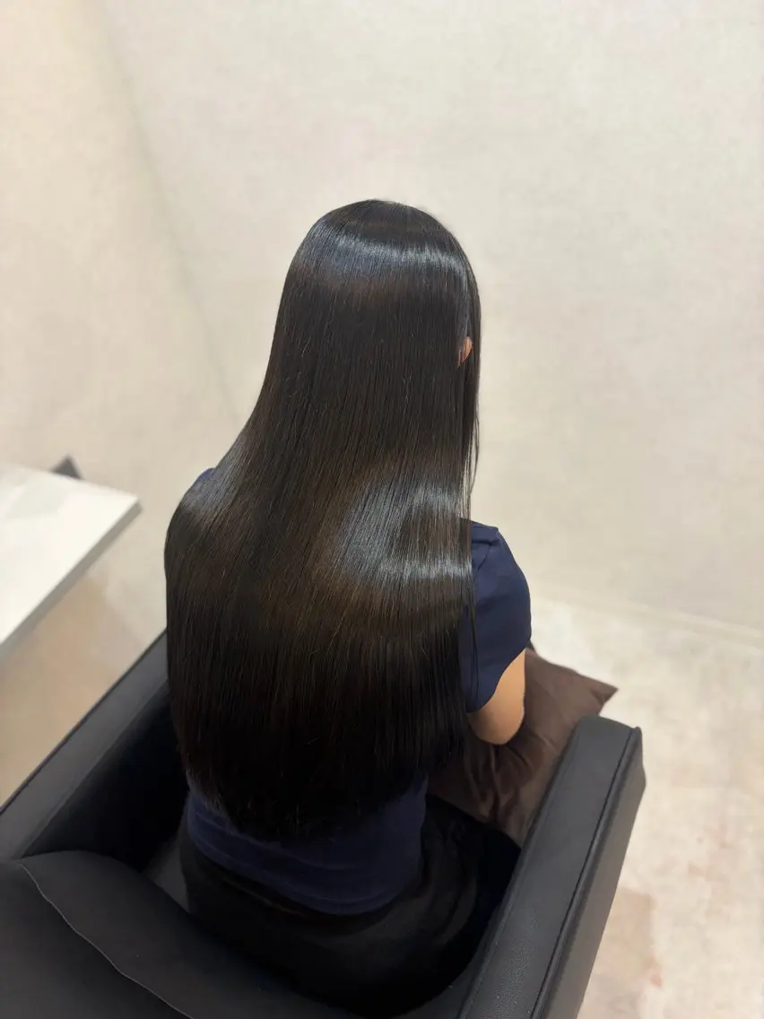 ロング ヘアカラー な るのヘアスタイル