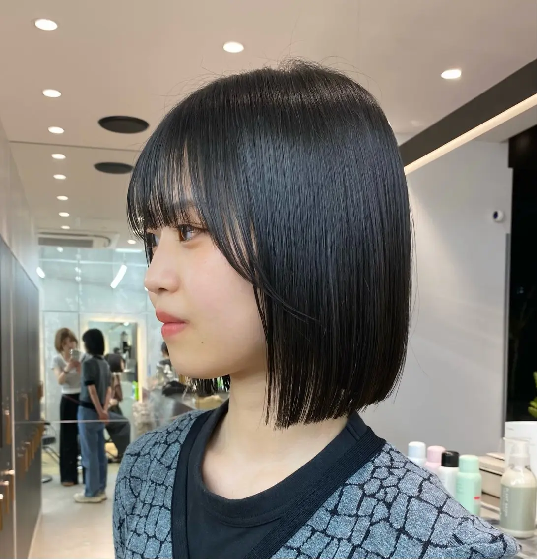 ショート カラー ボブ 韓国風ヘア 外ハネヘア 髪質改善縮毛矯正 ボブレイヤーRINAのヘアスタイル
