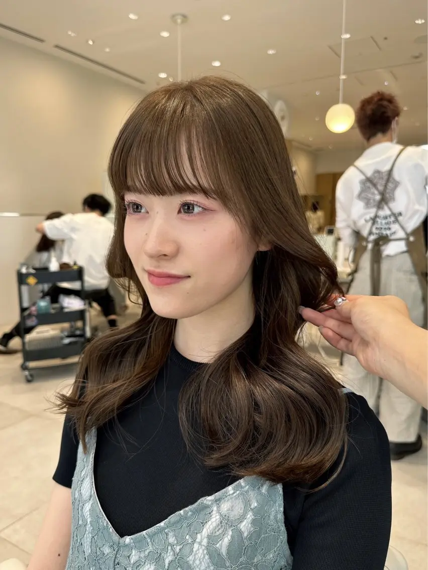 セミロング カラー ヘアアレンジ 🤎小顔レイヤー /ベージュ🤎友香のヘアスタイル