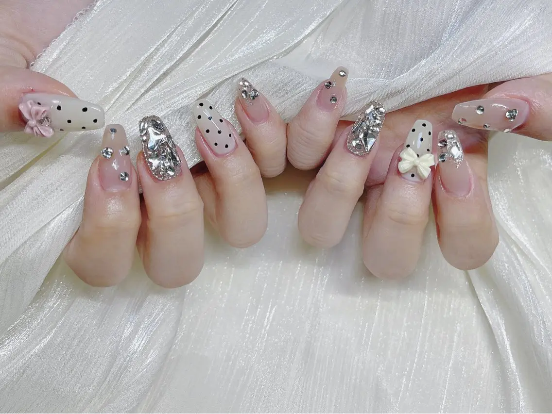 ネイル 持ち込み リボン ワンホンネイル Minami Nailのネイルデザイン