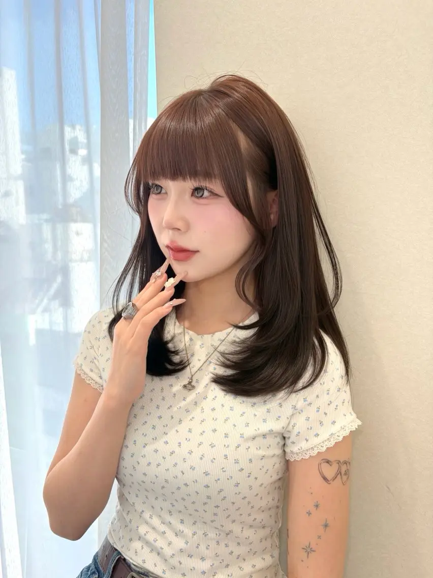 ミディアム トリートメント ミディアムレイヤー shion‎🤍のヘアスタイル