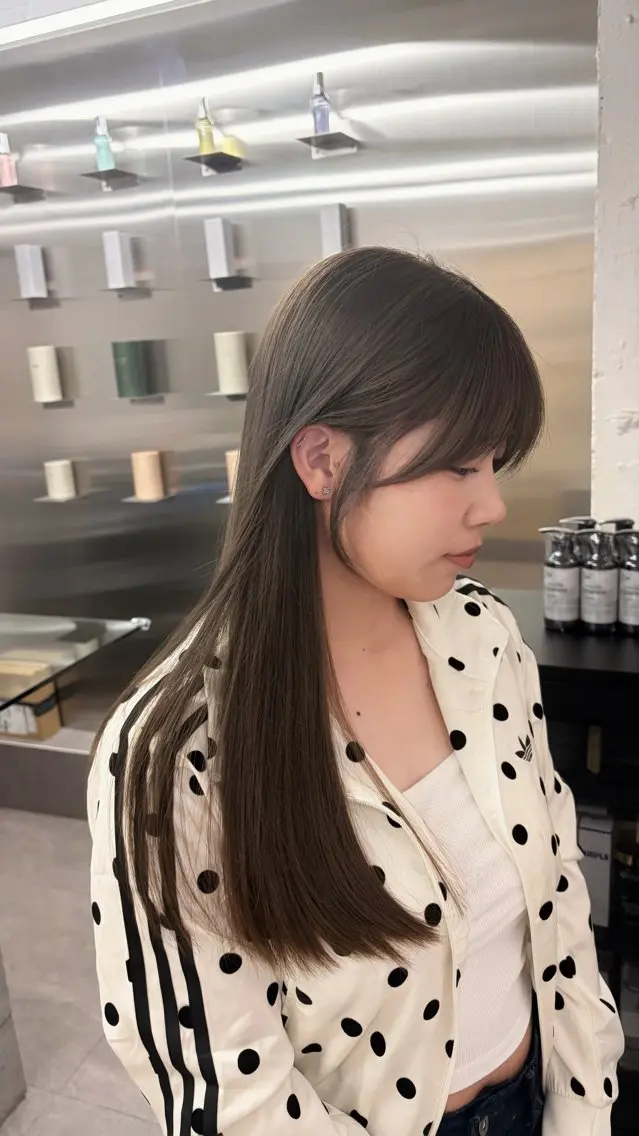 ロング カラー ベージュカラー ブリーチ ヘーゼル ヘアカラー トリートメント 🏹MIYU¦抜け感 ×柔らかカラーのヘアスタイル