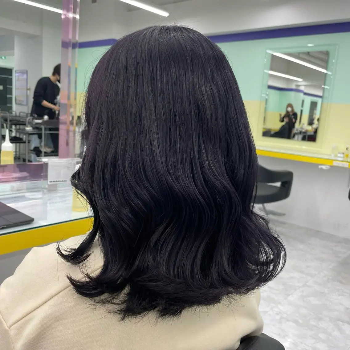 ミディアム ヘアカラー 🍀yuria/ハイ トーン/ペールカラーのヘアスタイル