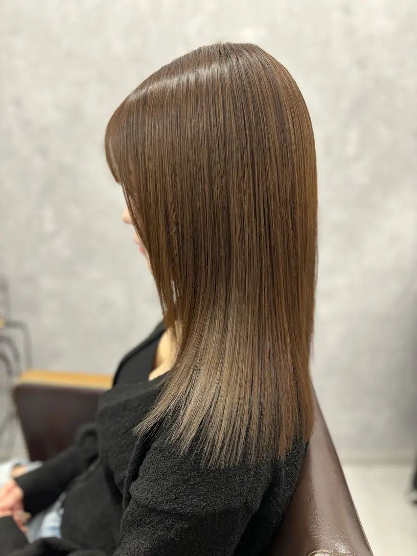 ミディアム カット ヘアカラー トリートメント NUMBER 天王寺YUYAのヘアスタイル