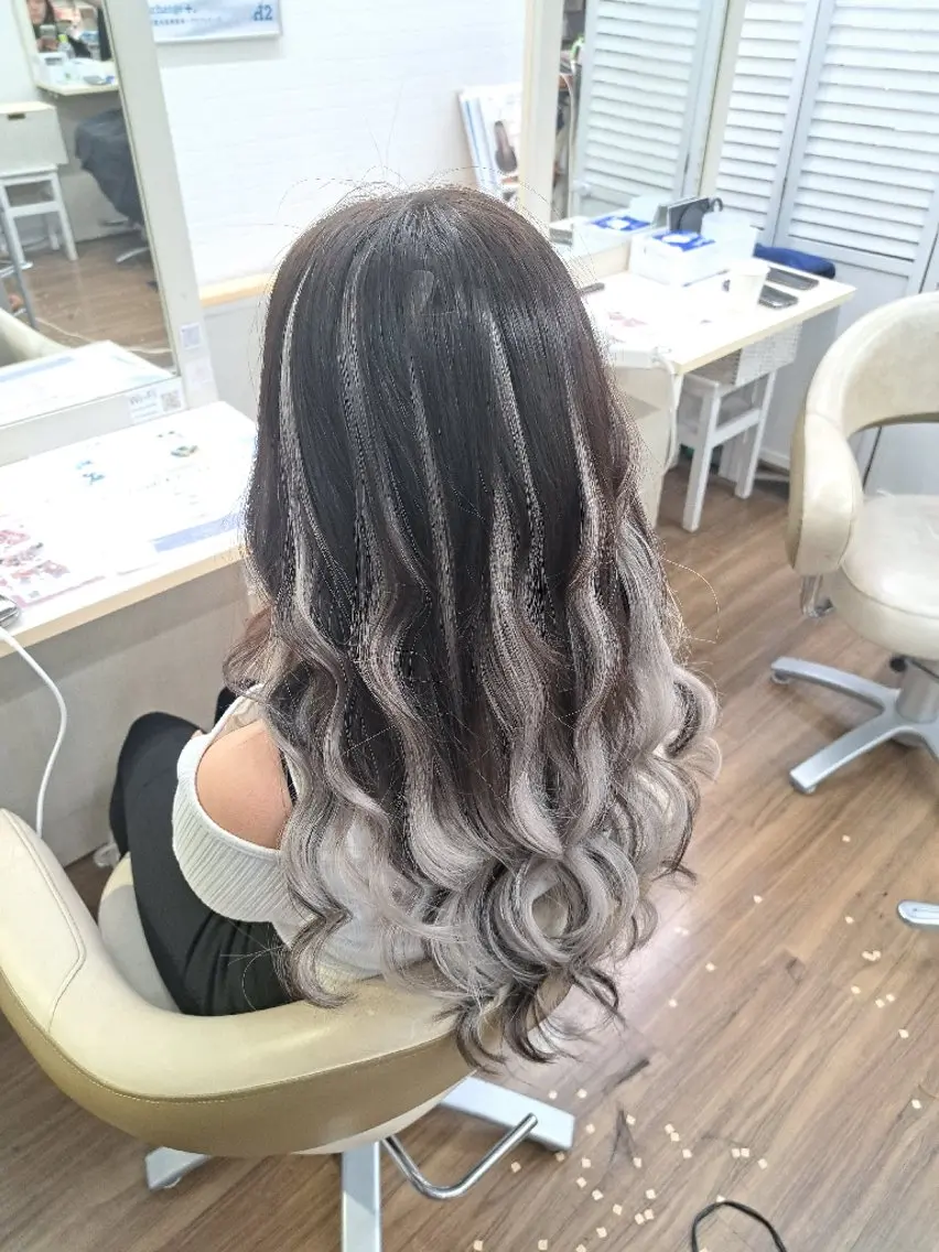 ロング カラー バレイヤージュ エクステ レイヤーカット エクステ GLOSS心斎橋🌹 はるなのヘアスタイル