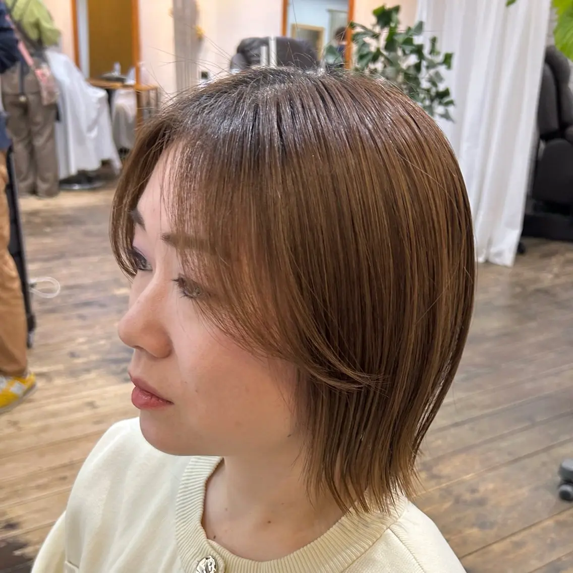 ショート 切りっぱなしボブ ボブ 外ハネヘア kurel_ komakiのヘアスタイル