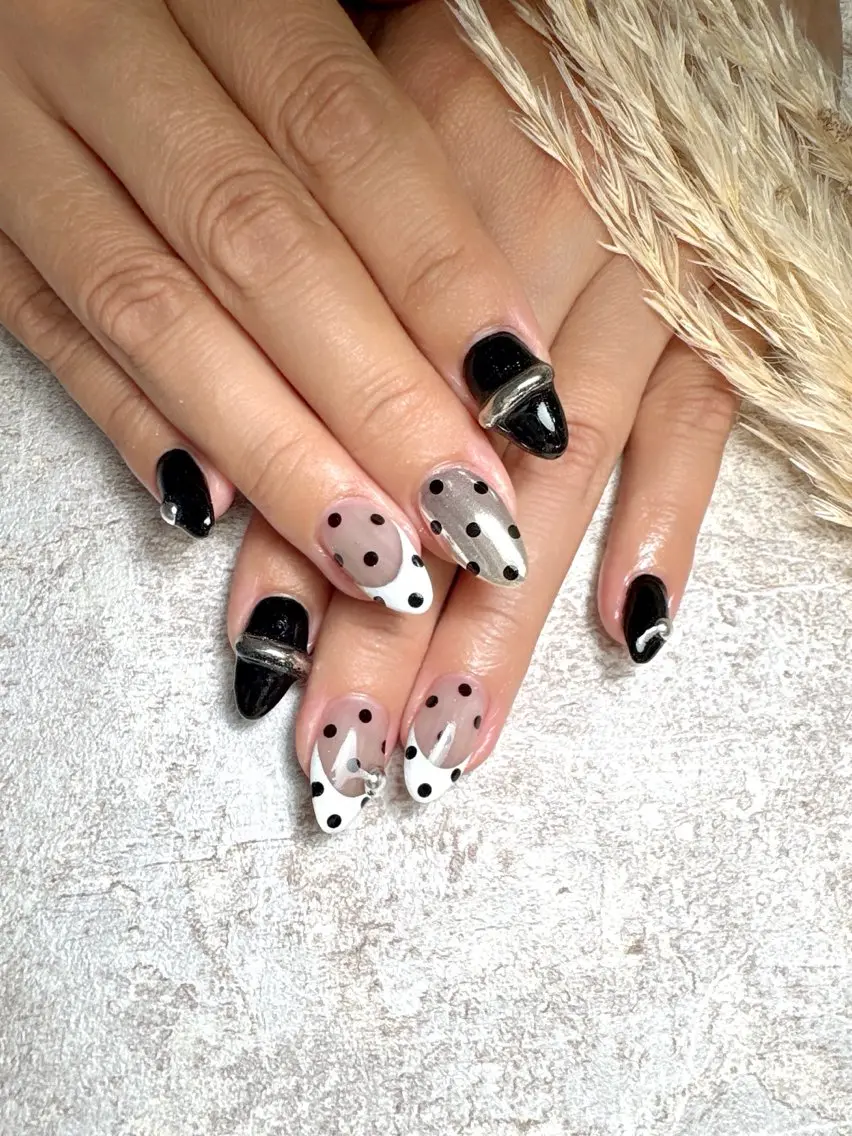ネイル ドット ジェルネイル ミラーネイル 持ち込み ニュアンスネイル ハンドネイル Pooky nailsのネイルデザイン