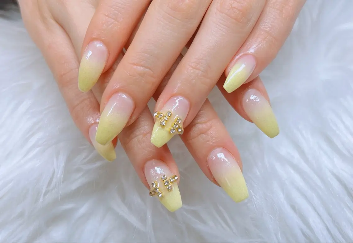 💅自爪 チックネイル/グラデーション/ベビープーマ (ベースフィルイン)の写真