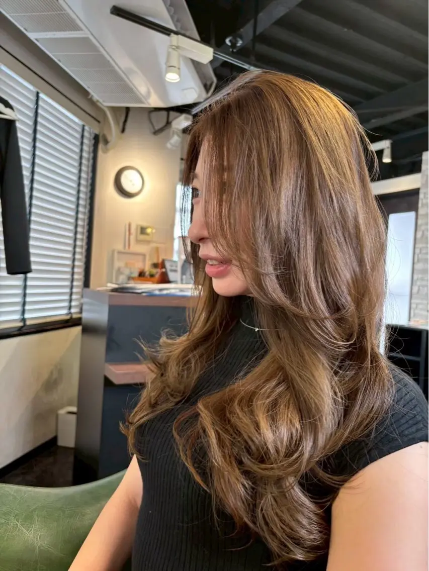 ロング カラー 透明感カラー イルミナカラー ヘアカラー トリートメント 脇部 亜梨沙のヘアスタイル
