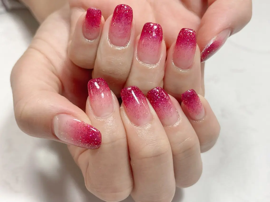 🎀🎀🎀🍓ラメグラデーションコースの写真