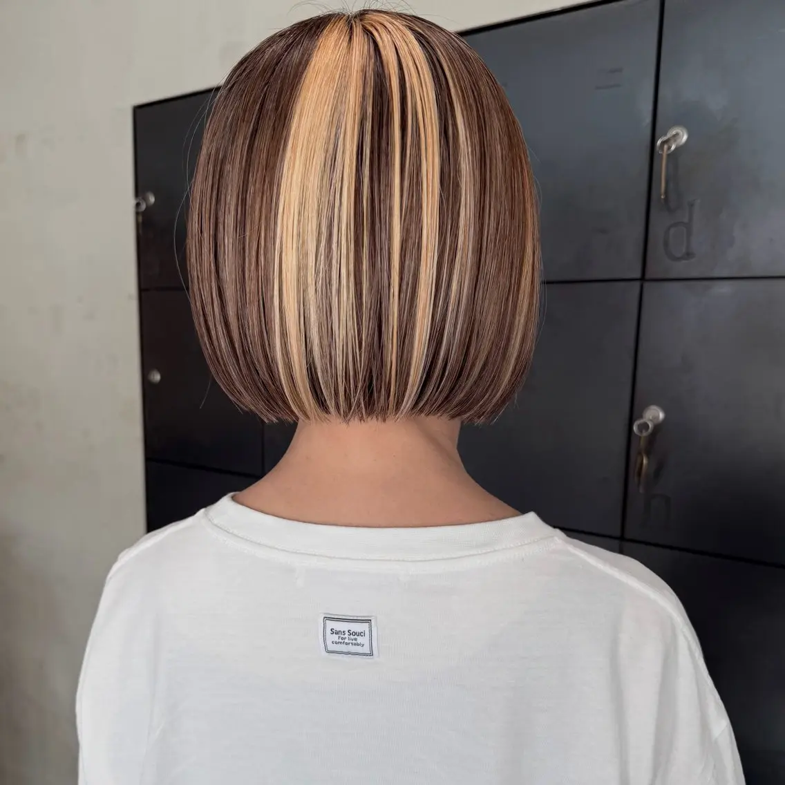 ショート カラー ベージュカラー ブリーチ ブラウンカラー デザインカラー カット ヘアカラー なな/ICI/レイヤ ーパーマ/上前津のヘアスタイル