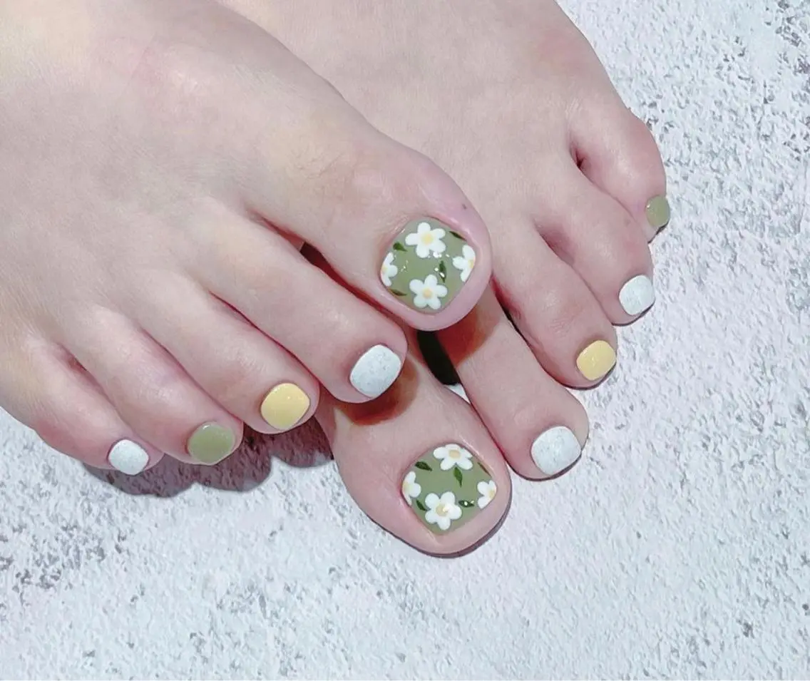 ネイル フットネイル M 🌷Nail 長さだし専門店のネイルデザイン