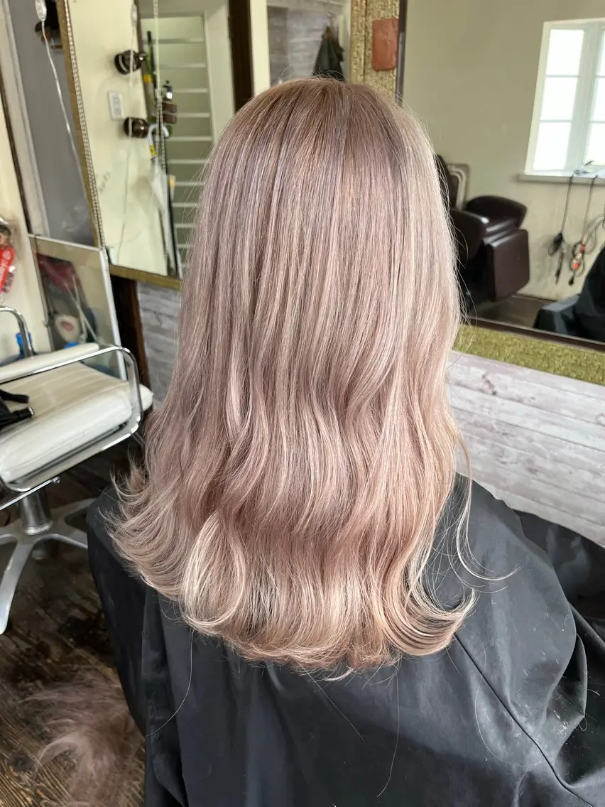 セミロング カラー ヘアカラー 渡辺 健太のヘアスタイル