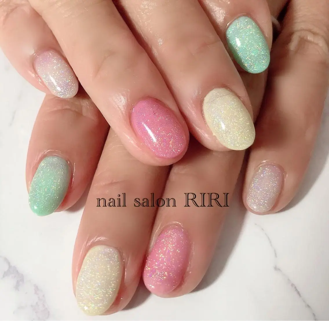 ネイル マグネットネイル RIRI リリのネイルデザイン