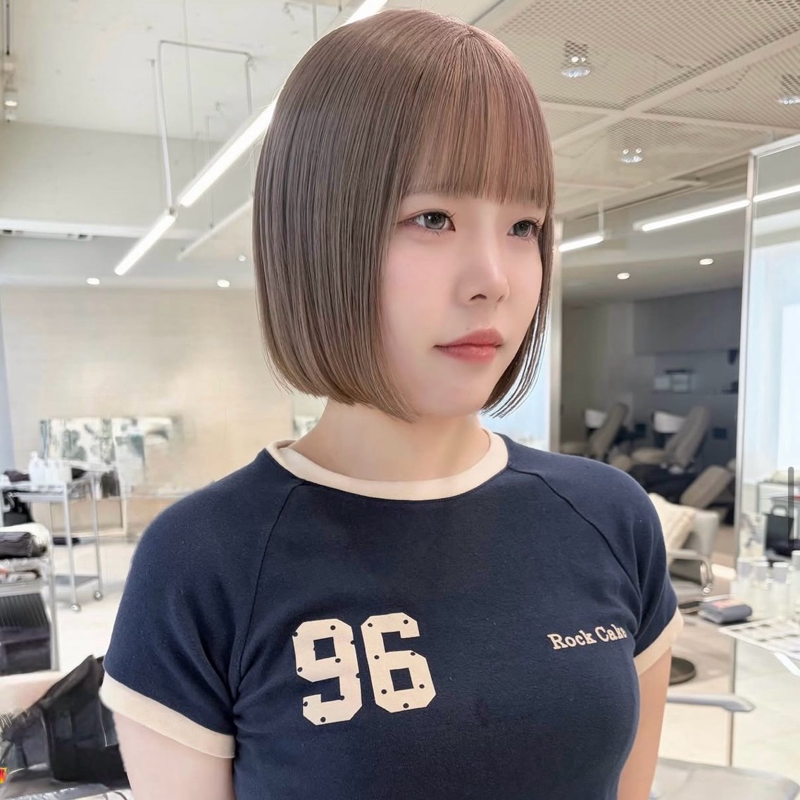 カラー ダブルカラー グレージュ ミルクティーグレージュ ヘアカラー aoi🌙暖色カラー /ハイトーン /ボブのヘアスタイル