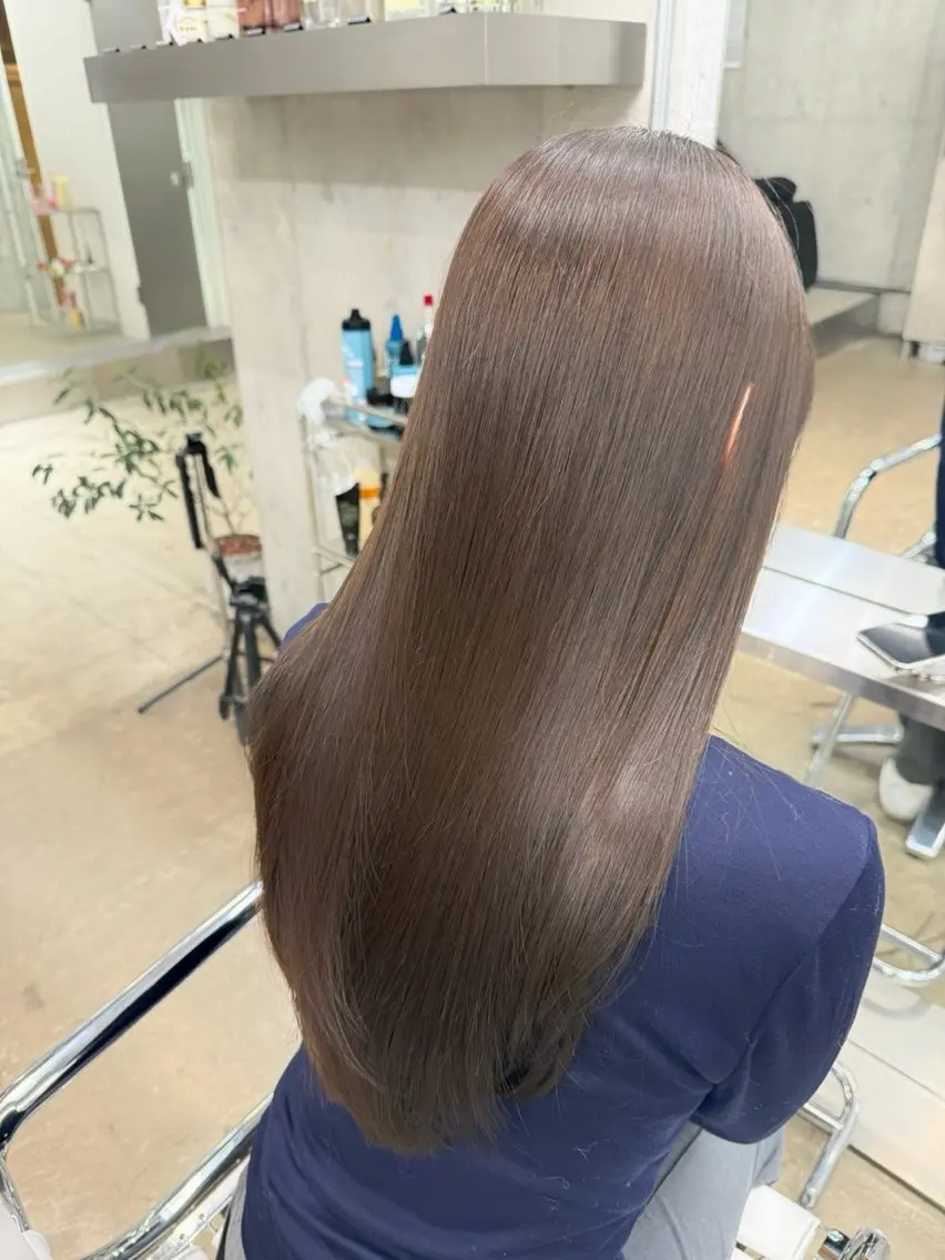 ロング カラー グレージュ カット ヘアカラー トリートメント 高橋大樹/グレー ジュ/ブリーチなしのヘアスタイル