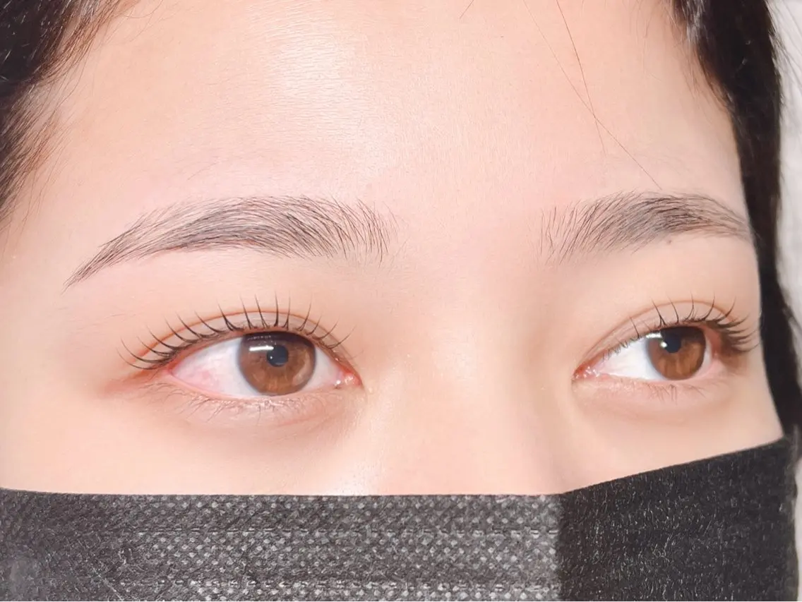 アイブロウ ワックス脱毛 Rico. Araiの眉毛・アイブロウイメージ