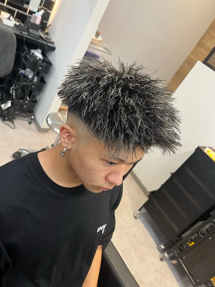 ショート カラー パーマ ヘアアレンジ メンズ カット ヘアカラー パーマ ヘアセット men'slapis YUTOのヘアスタイル