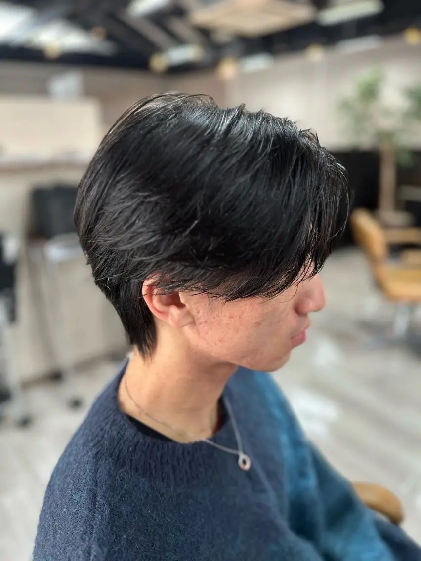 メンズ センターパート arika オケシ　リョウダイのヘアスタイル