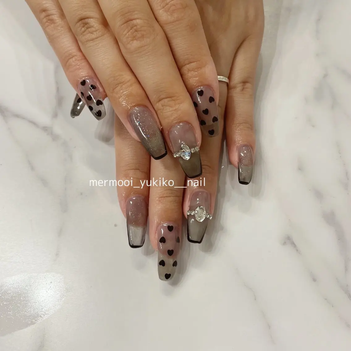 ネイル ガーリー ハート ロングネイル ピンク 赤色 mermooi nailのネイルデザイン