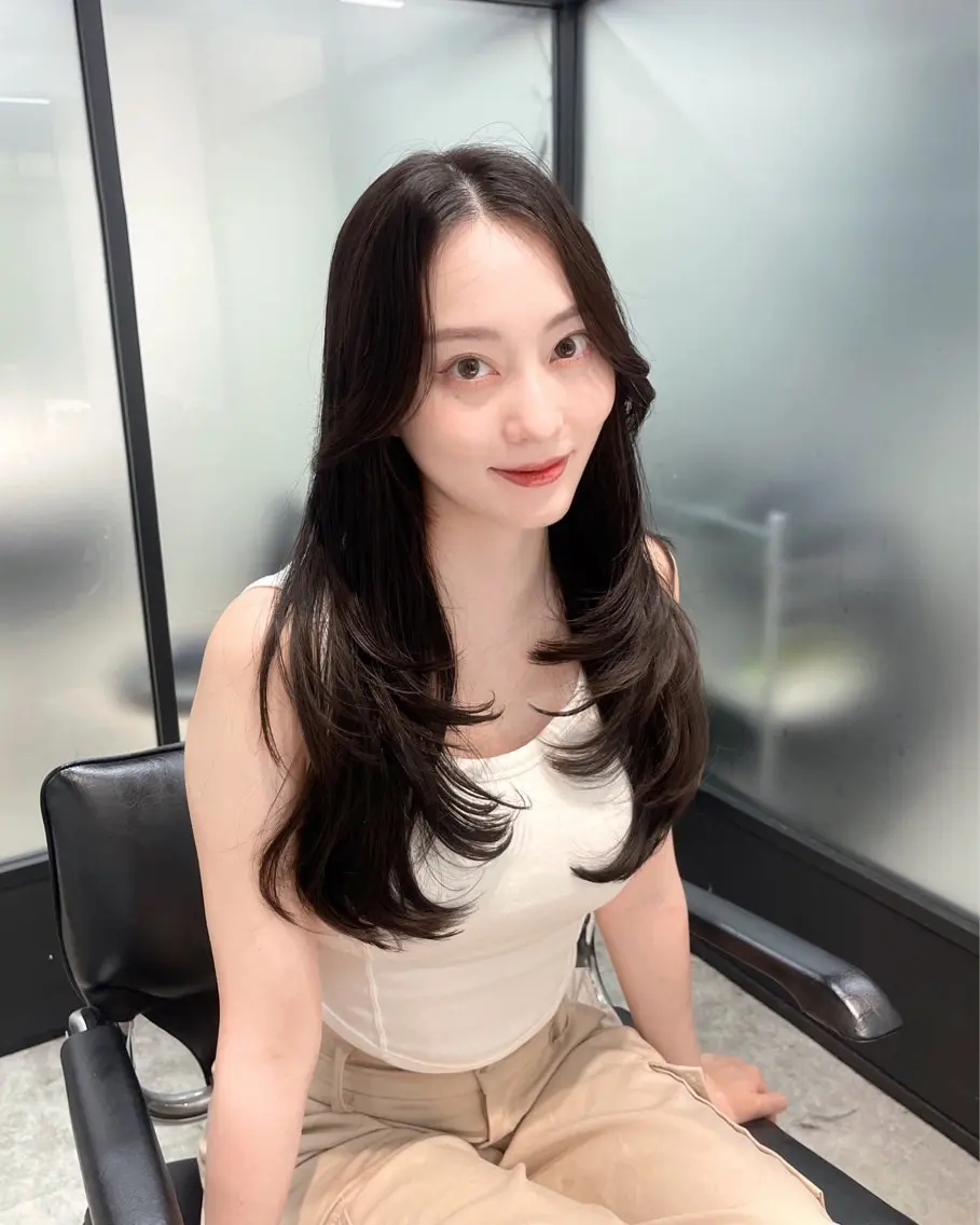 ロング 韓国風ヘア レイヤーカット カット ヘアカラー トリートメント 韓国レイヤーカット 髪質改善▫️水野有真のヘアスタイル