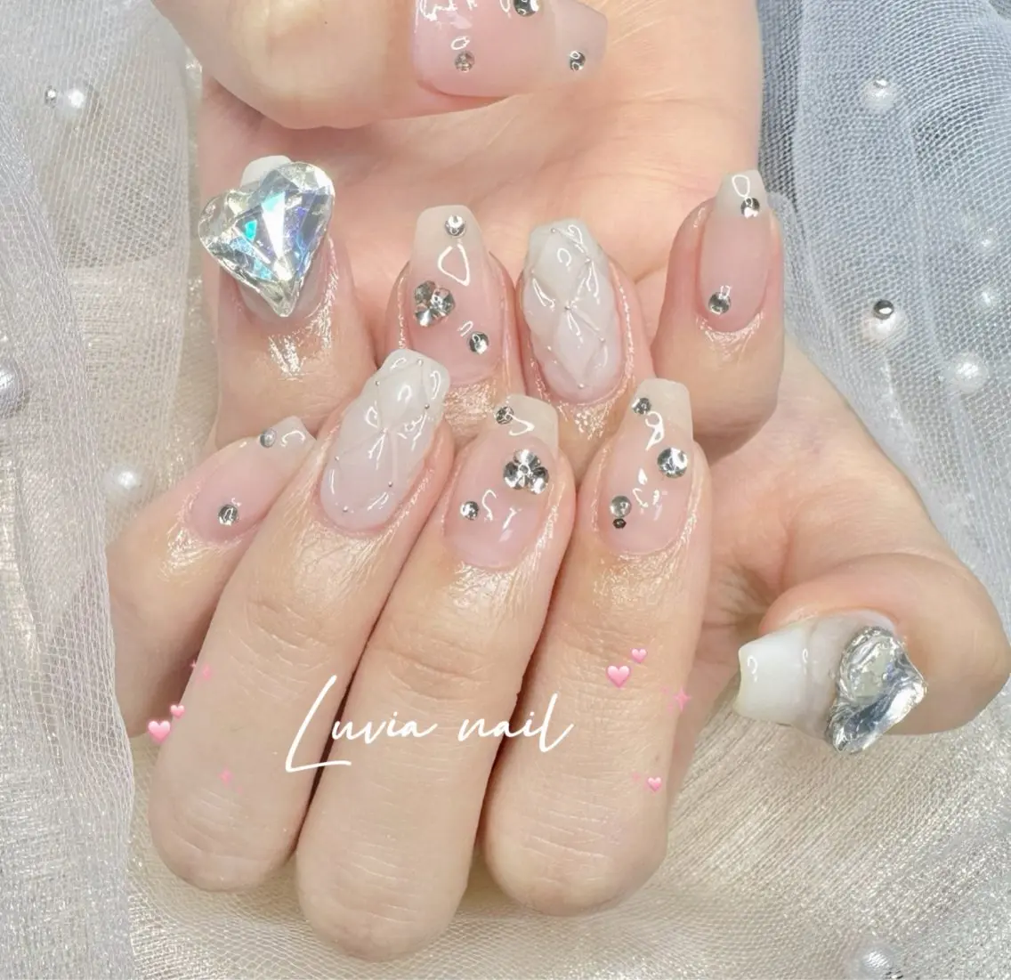 ネイル 🎀Luvia ワンホンネイル💫のネイルデザイン