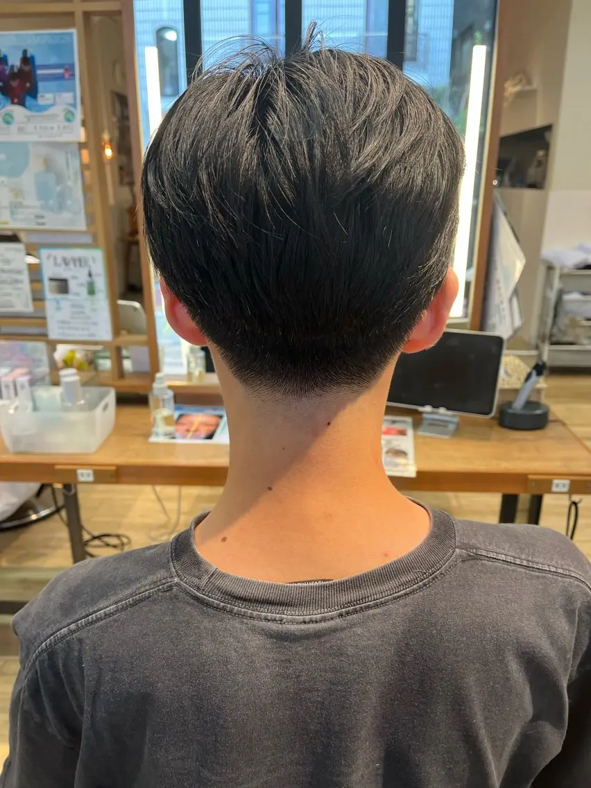メンズ センターパート フェードカット カット ワタナベ カンタのヘアスタイル