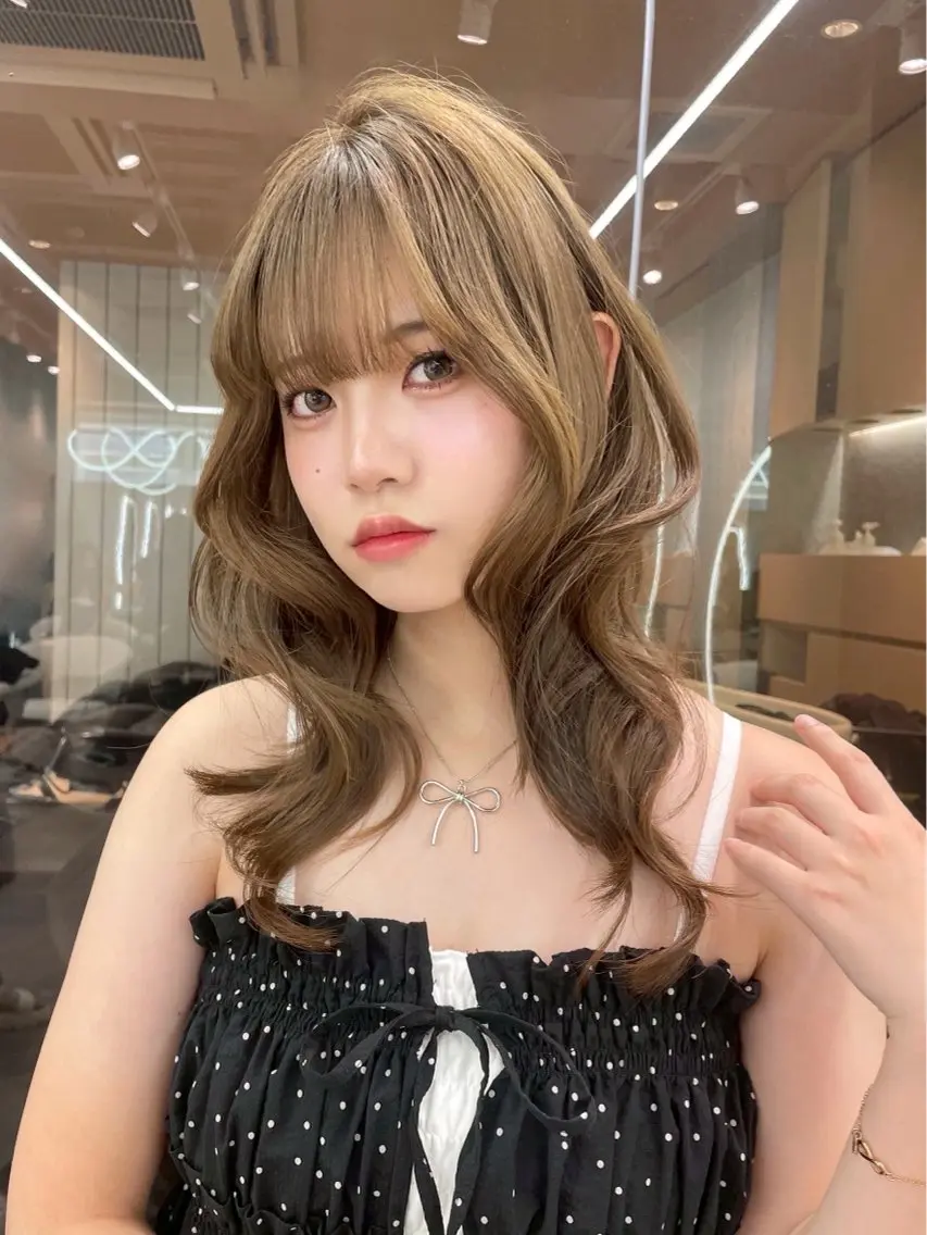 セミロング 大宮ブリーチ縮毛⭕️ 暗髪レイヤーしょうまのヘアスタイル