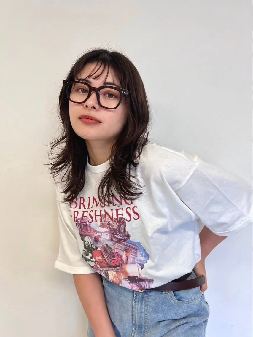 ミディアム 垣内 奈緒のヘアスタイル