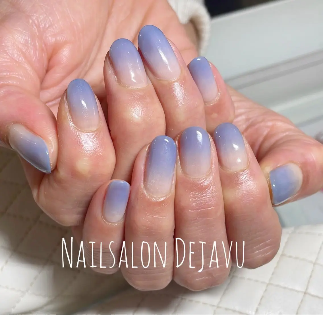 ネイル アートネイル ブルー グラデーション シンプルネイル 春ネイル ハンドネイル Nail salon Dejavu 🌿のネイルデザイン