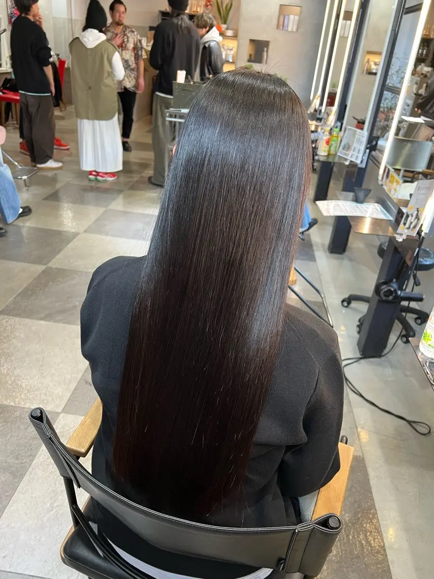 ロング パーマ 縮毛矯正 トリートメント 渡邊 和紀のヘアスタイル