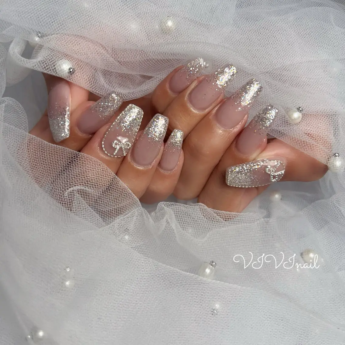 ネイル キラキラネイル ラメ(グリッター) ラメグラデーション パープル vivi nailのネイルデザイン