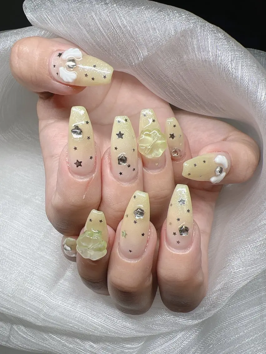 ネイル 長さ出し グラデーション キラキラネイル マグネットネイル ニュアンスネイル Lee Nails チップ長さだし専門店のネイルデザイン