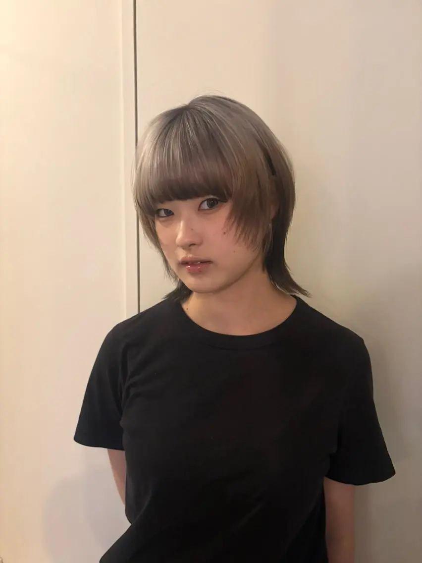 ミディアム ヘアカラー 山内 めいのヘアスタイル