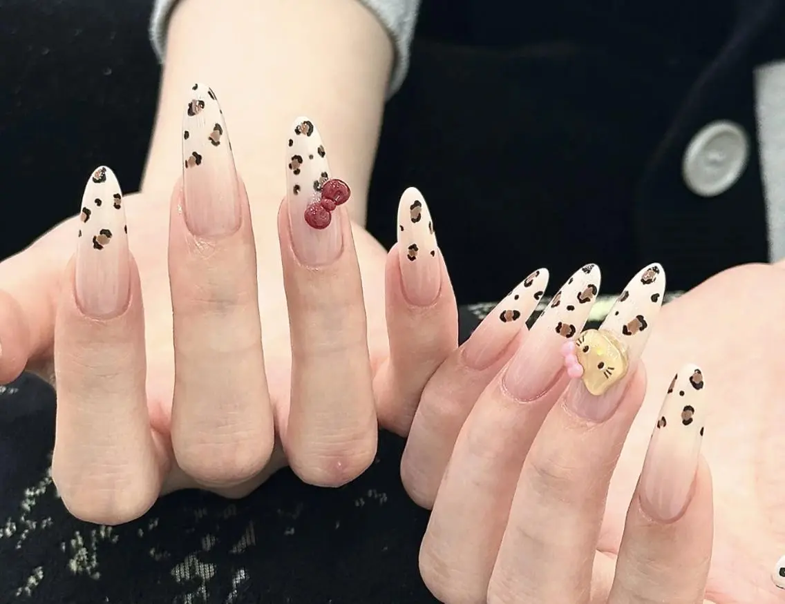 ネイル ハンドネイル 🎀 NaNa_nailのネイルデザイン