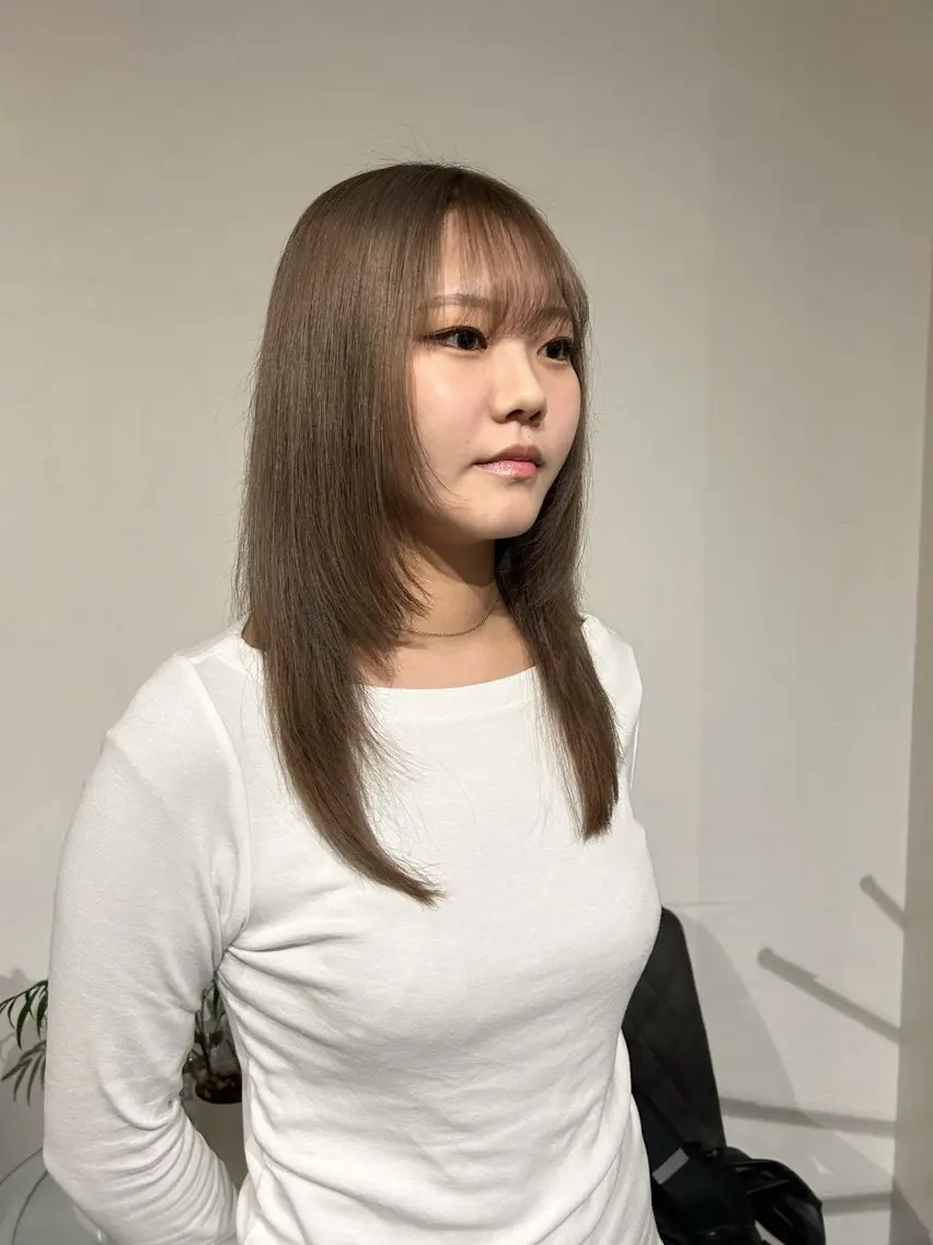 セミロング カラー ヘアカラー hinano ヒナノのヘアスタイル