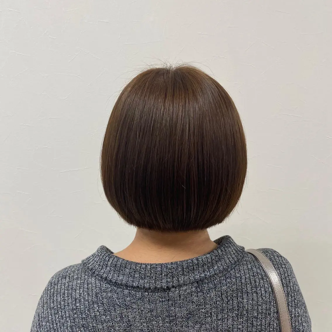 ショート カラー アッシュ ベージュカラー ボブ カット KAITOH ATSUSHIのヘアスタイル