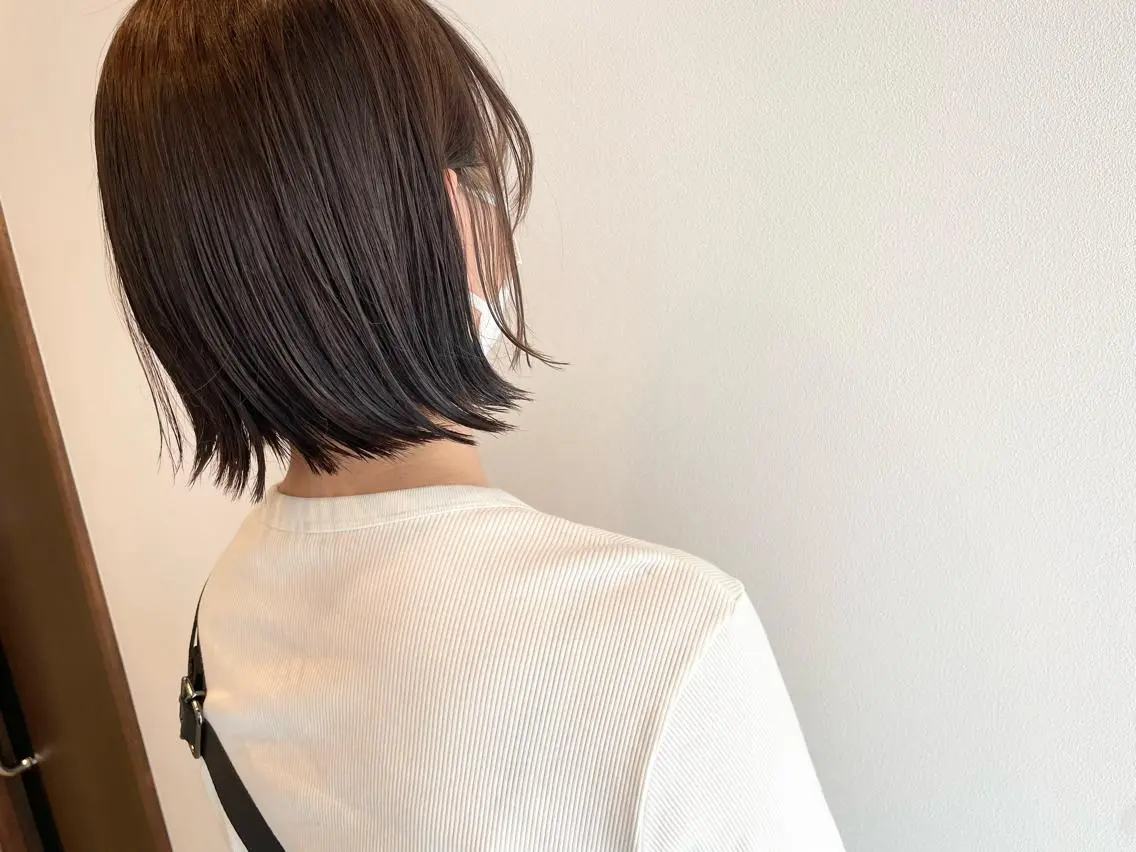 美髪艶カラー（ミディアム）＋CUTの写真