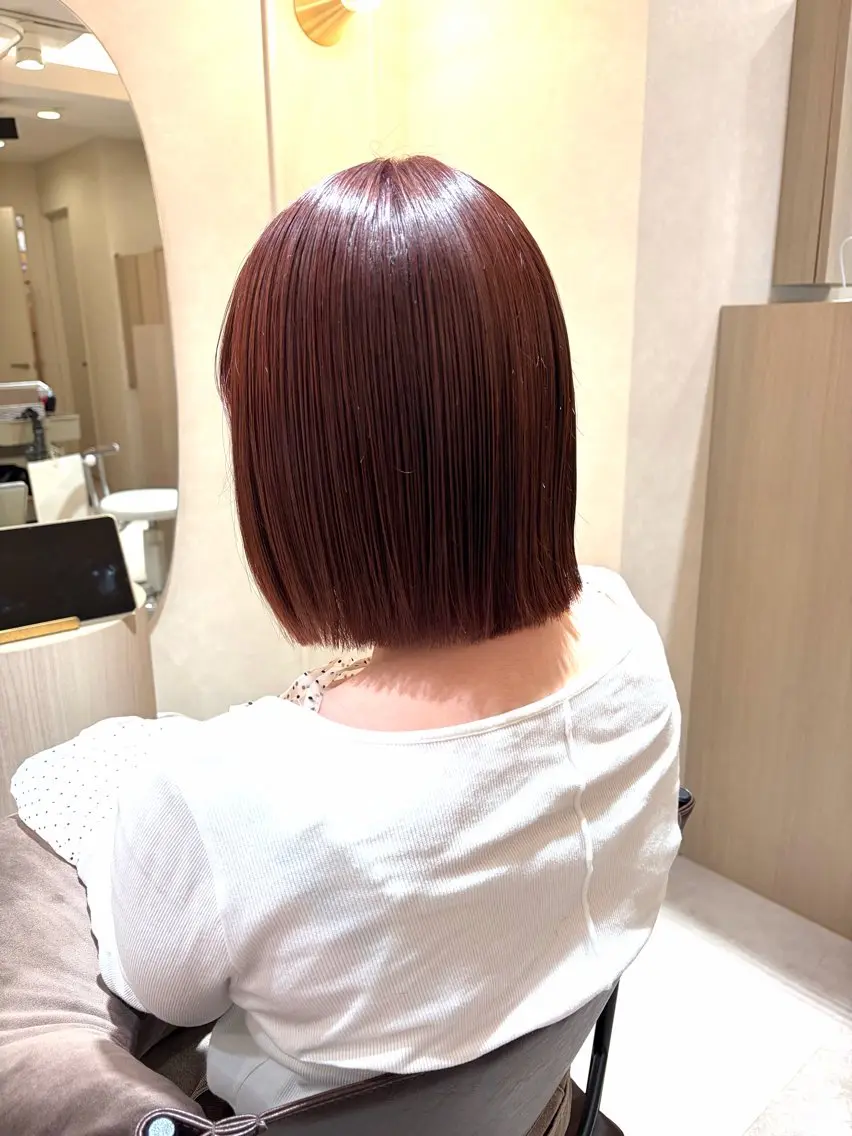 6月限定価格！！艶カラー＋似合わせカットの写真