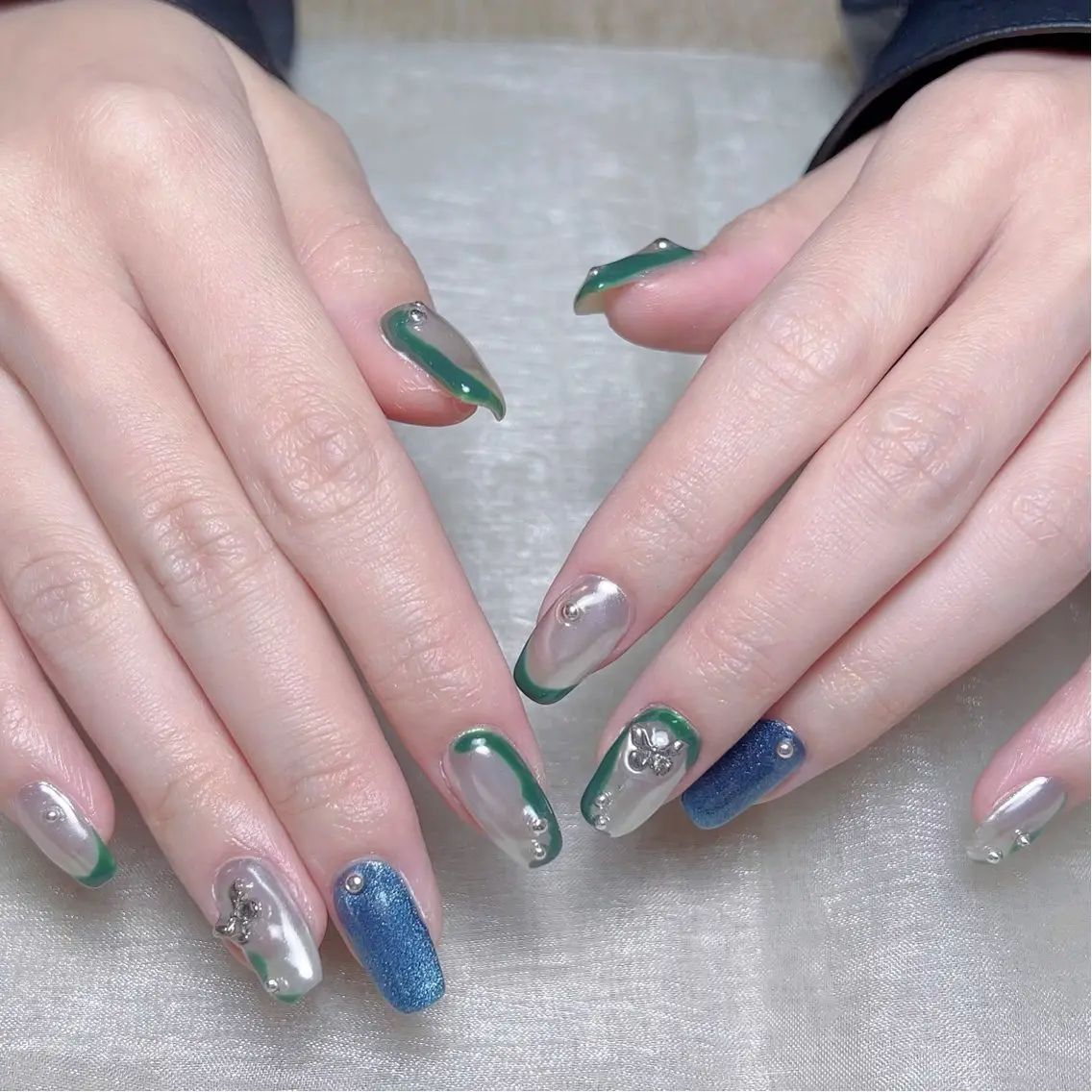 メンズ ネイル メンズ韓国風 アートネイル オーロラネイル ガーリー キラキラネイル ハンドネイル Nail salon 木にいるのネイルデザイン