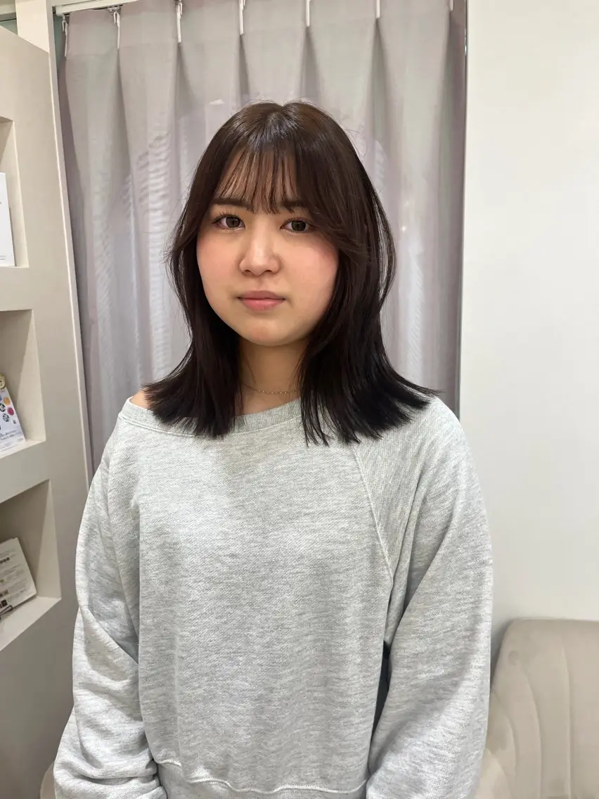 ミディアム カラー カット ヘアカラー トリートメント 松村 澪里のヘアスタイル