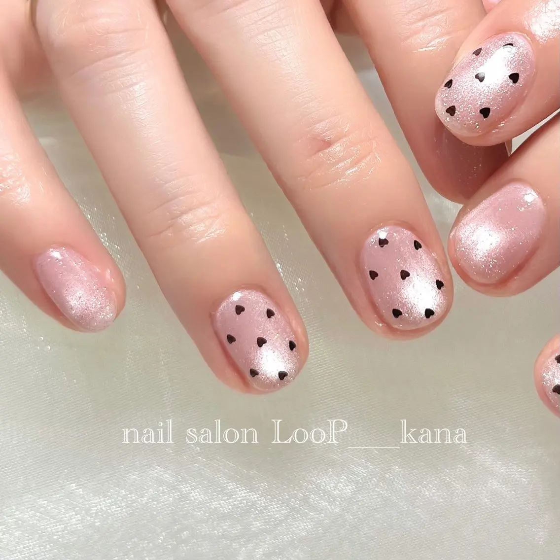 ネイル ハート ホログラムネイル 赤色 シルバー ネイルモデル募集中 LooP-kanaのネイルデザイン