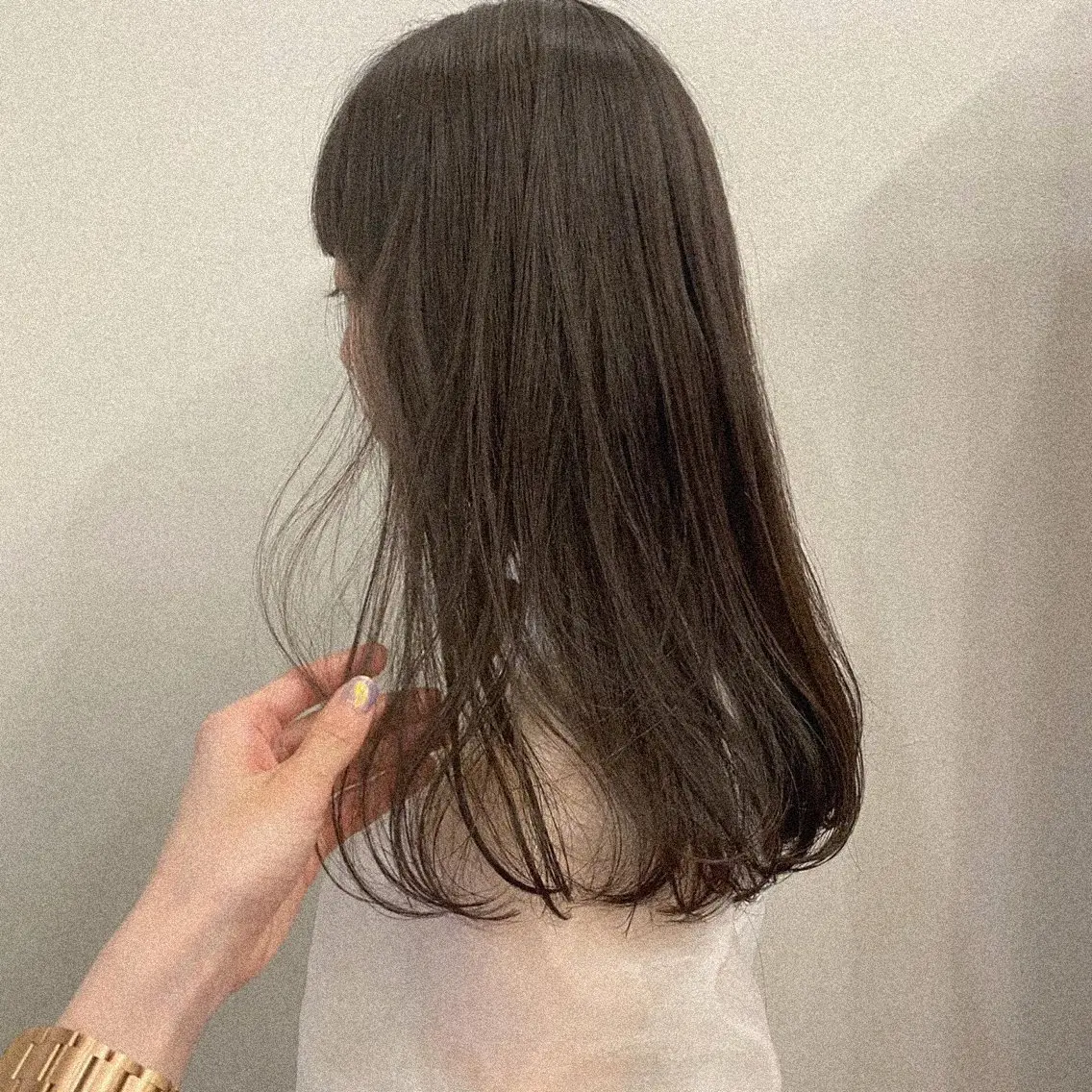 カラー 依咲 isakiのヘアスタイル