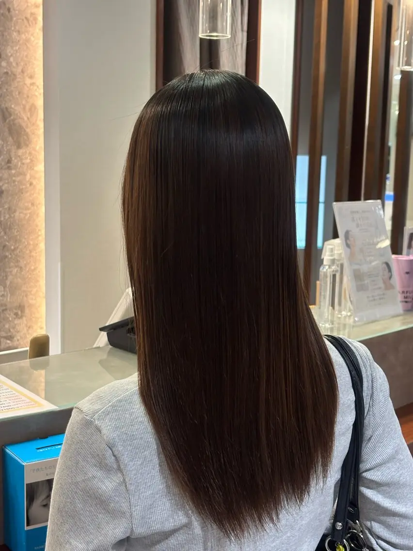ロング 縮毛矯正 トリートメント 関 真理菜のヘアスタイル