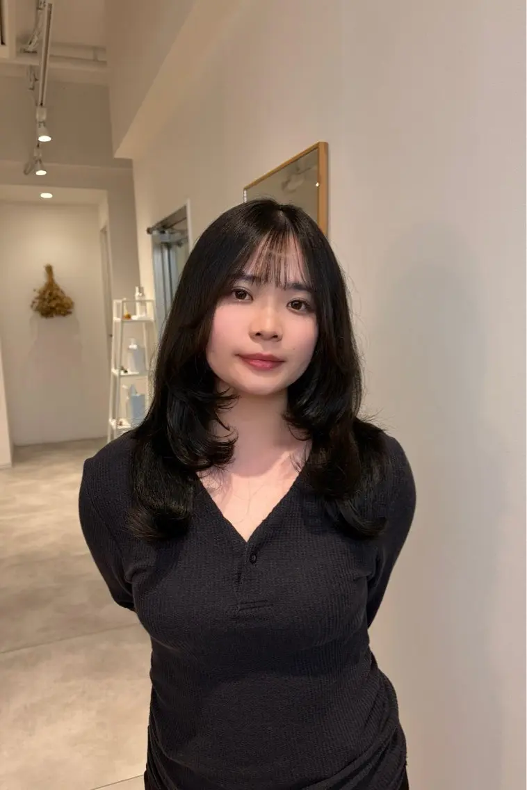 ロング カラー 相澤 乙羽のヘアスタイル