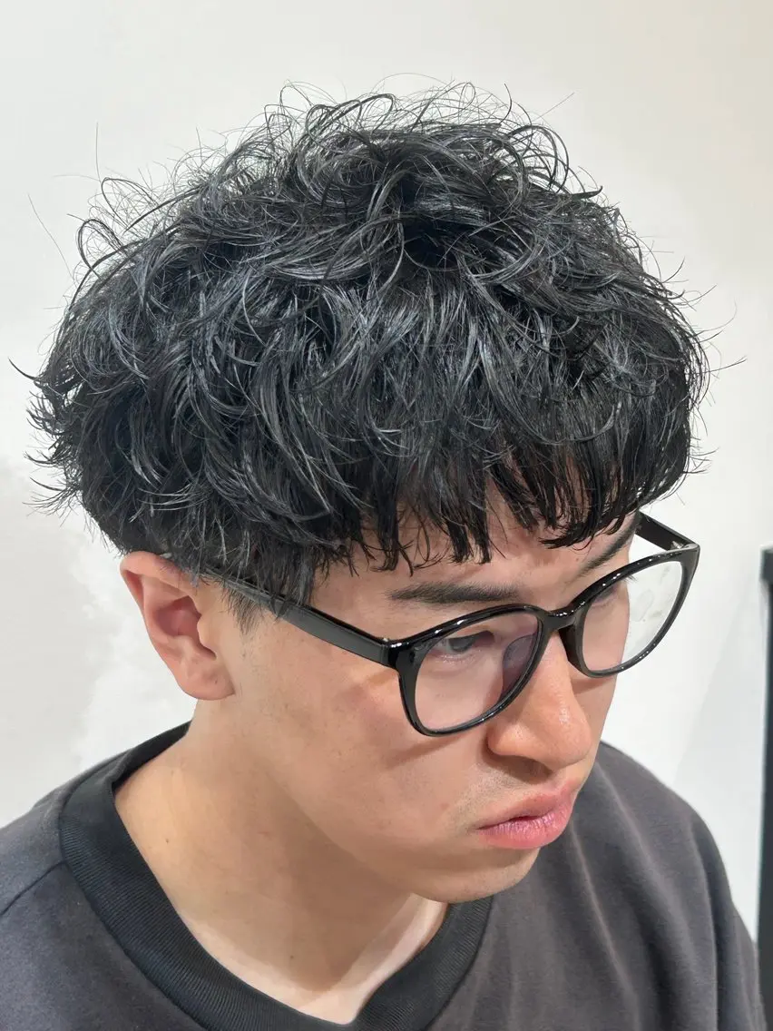 ショート パーマ メンズ メンズパーマ ショートヘア 丸田 恭平のヘアスタイル