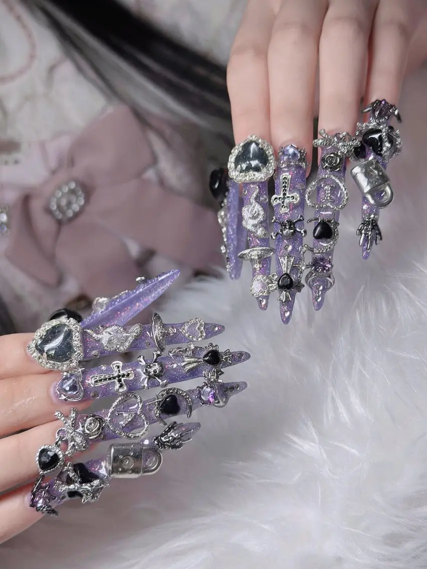 ネイル フレンチネイル ジェルネイル ハロウィン キラキラネイル 韓国ネイル ハンドネイル H.baby Nail Salonのネイルデザイン