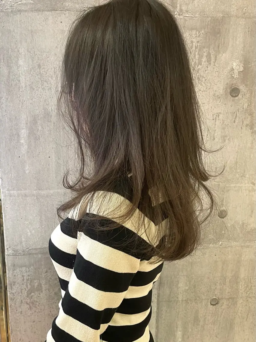 セミロング カラー グレージュ ヘアカラー トリートメント 田室 和幸のヘアスタイル